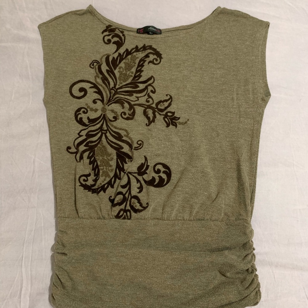 Sleeveless ruched banded bottom top